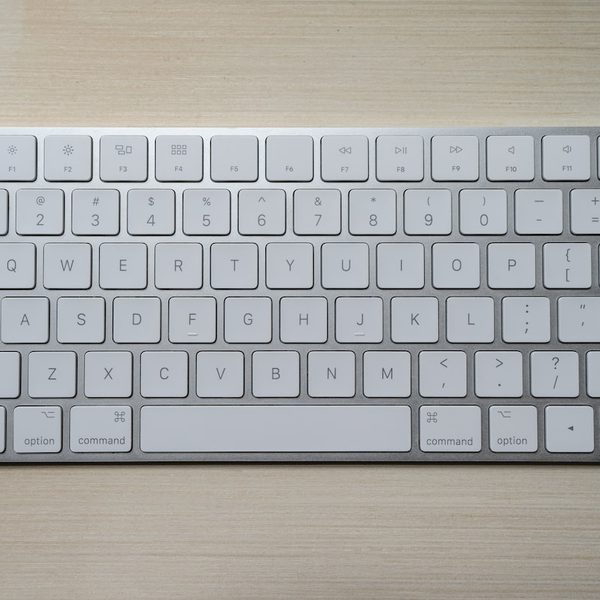 Teclado mecánico compacto